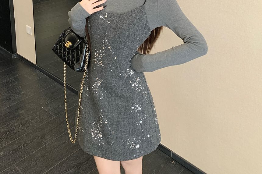 Long-Sleeve Mock Neck Plain T-Shirt / Spaghetti Strap Scoop Neck Sequin Mini A-Line Dress